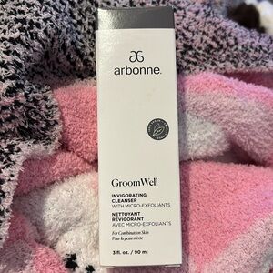 Arbonne groomwell invigorating cleanser